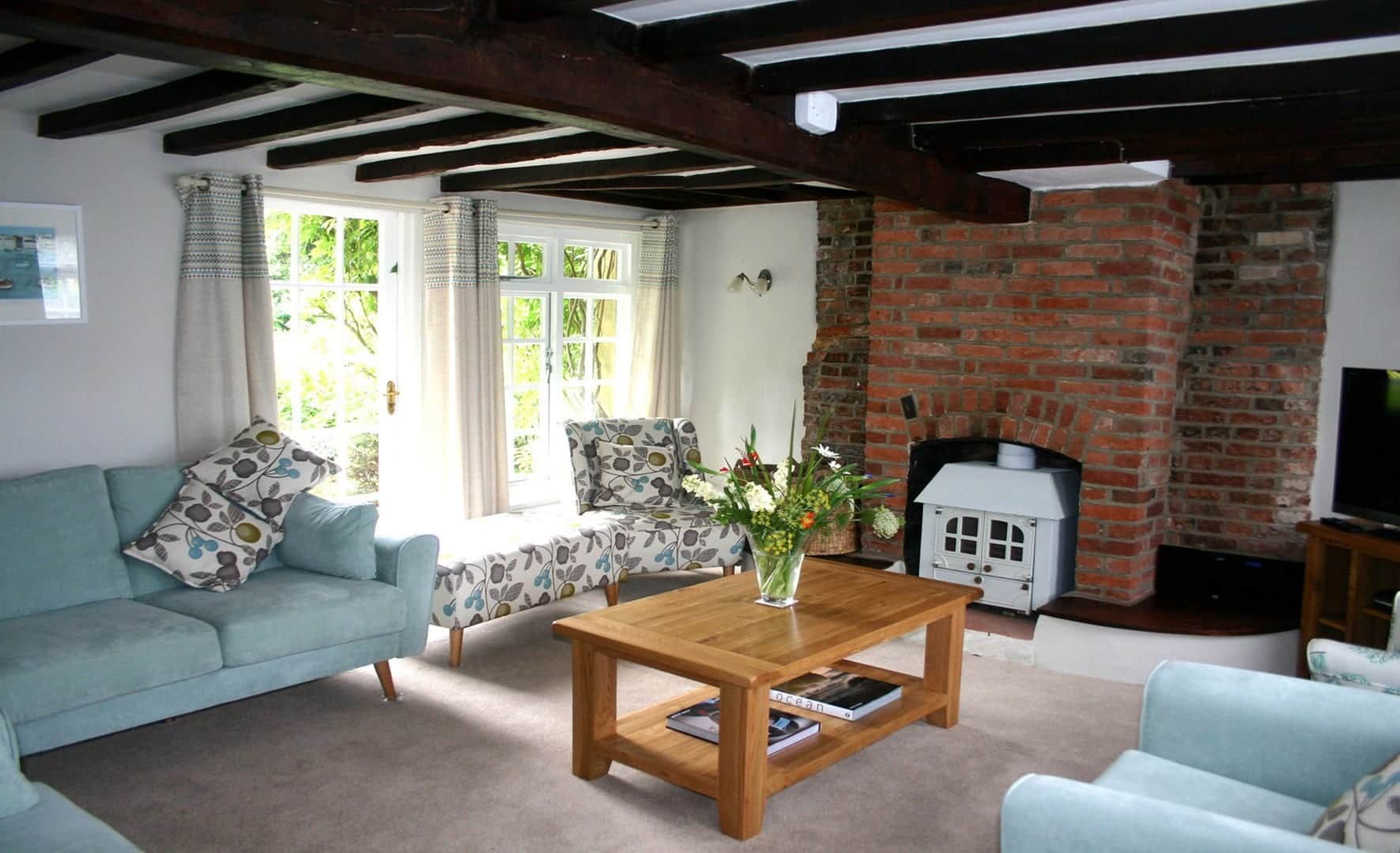 Beck Cottage, Woodgreen - 6 Bedroom 18th Century New 
