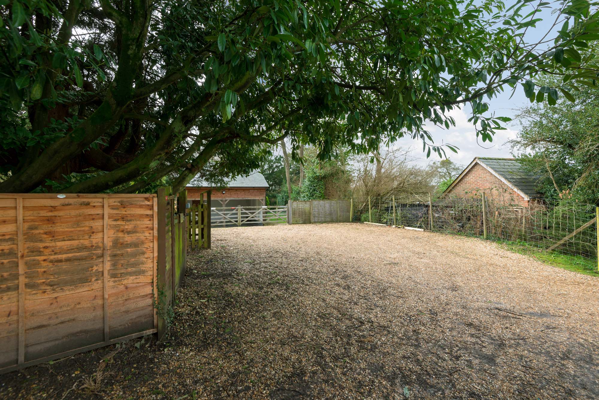 Beck Cottage, Woodgreen 6 Bedroom 18th Century New Forest Thatched
