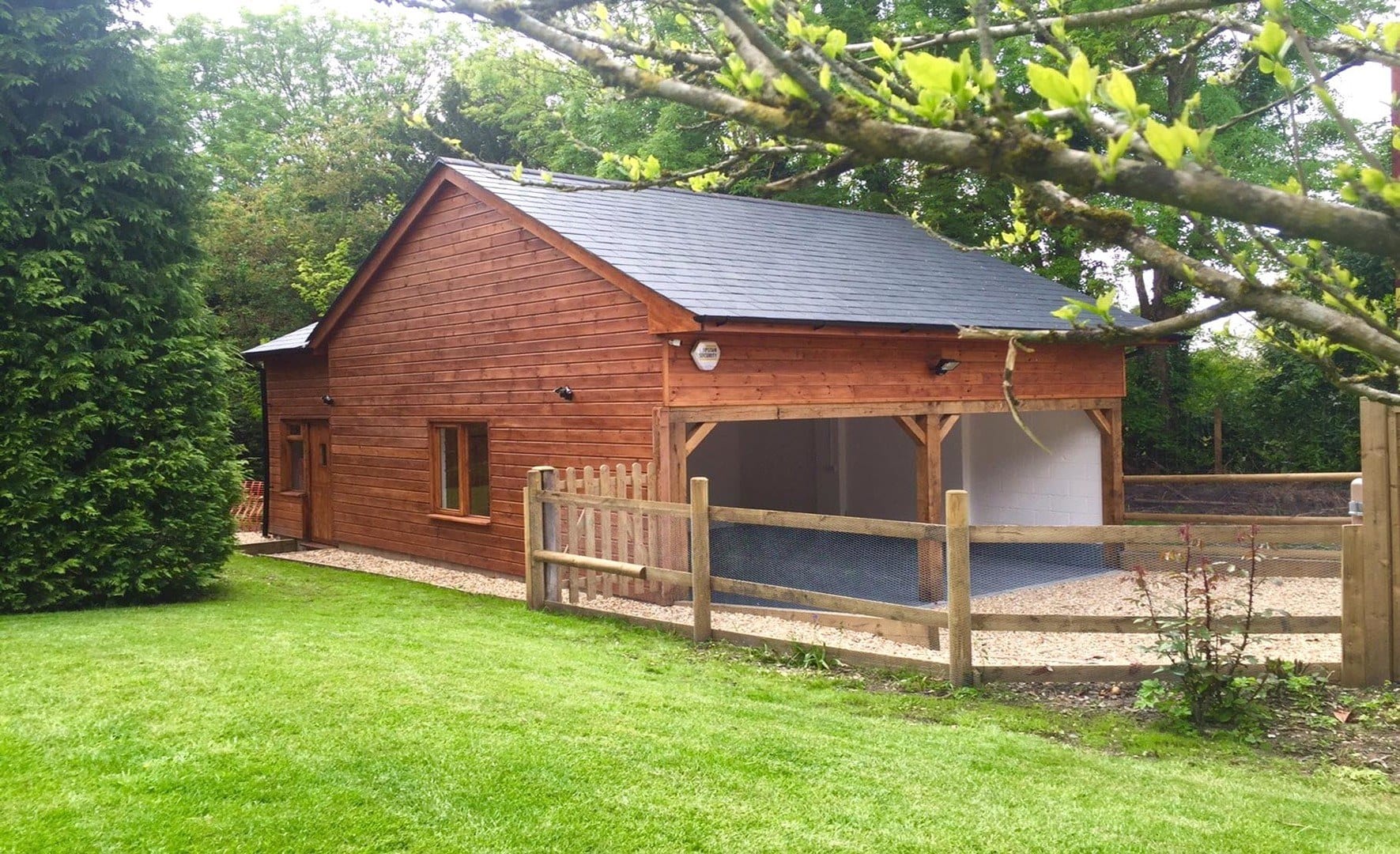 Beck Cottage, Woodgreen 6 Bedroom 18th Century New Forest Thatched