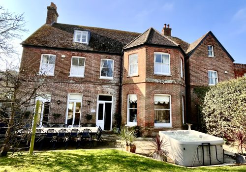 Georgian mansion with hot tub advert