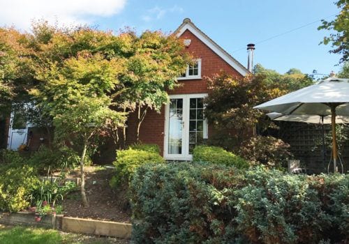 Beautiful tucked away cottage in the New Forest with plenty of outdoor space to enjoy the beautiful views surrounding this holiday let property