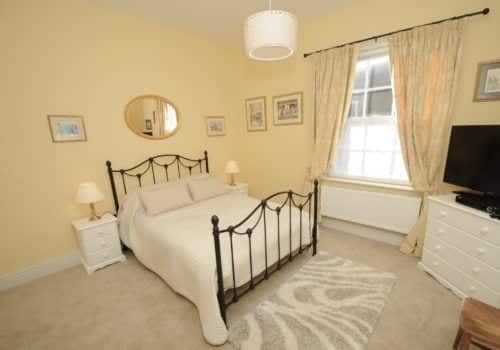 Spacious and bright Double bedroom in Dorset holiday home